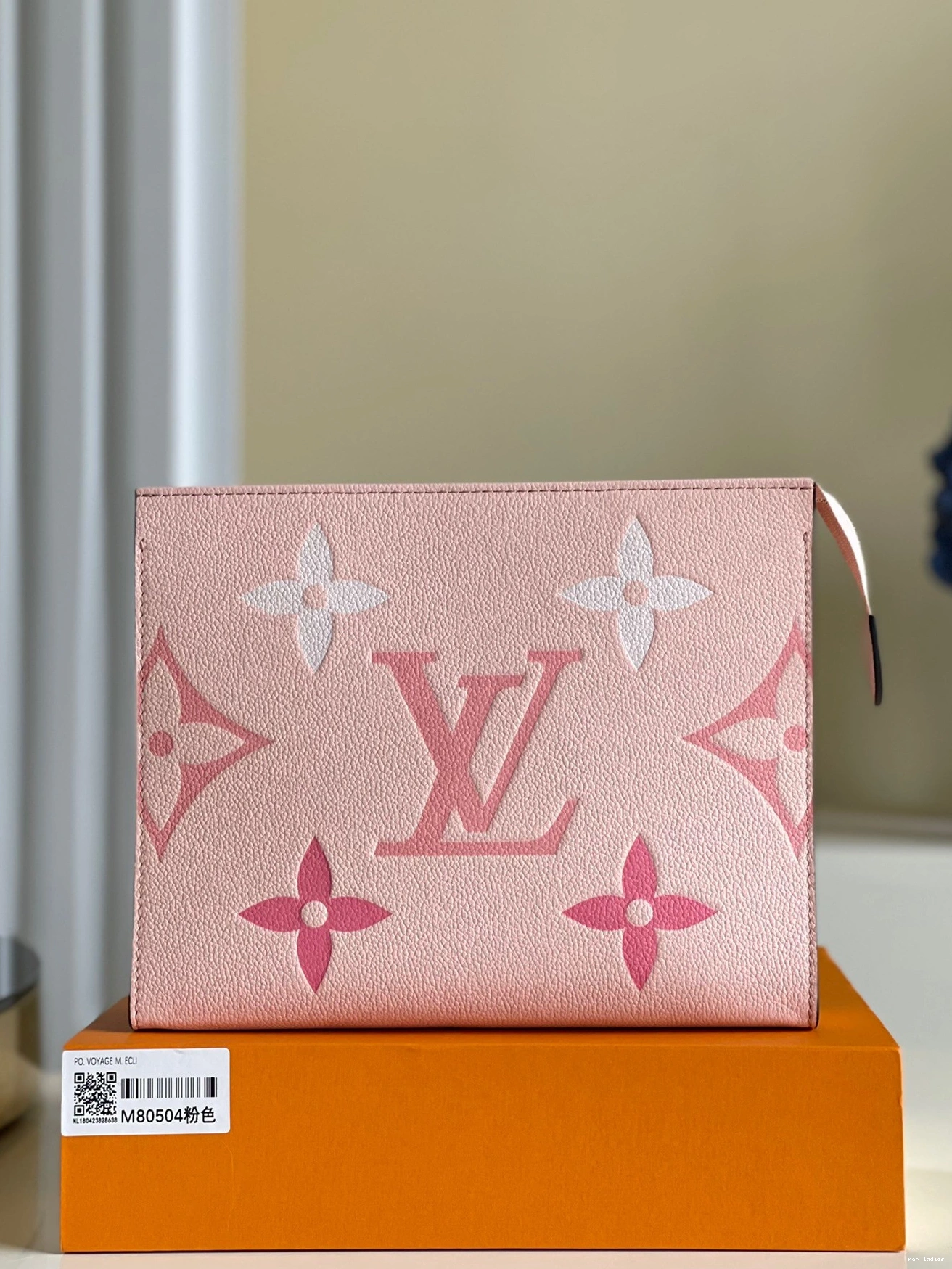 Cheap VUITTON TOILETRY 26 POUCH LOUIS 0822